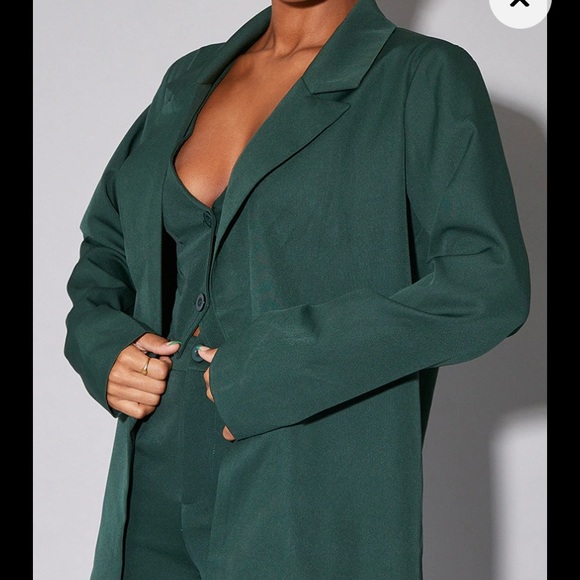 Green Women’s Suit (Full Set) - Picture 4 of 6